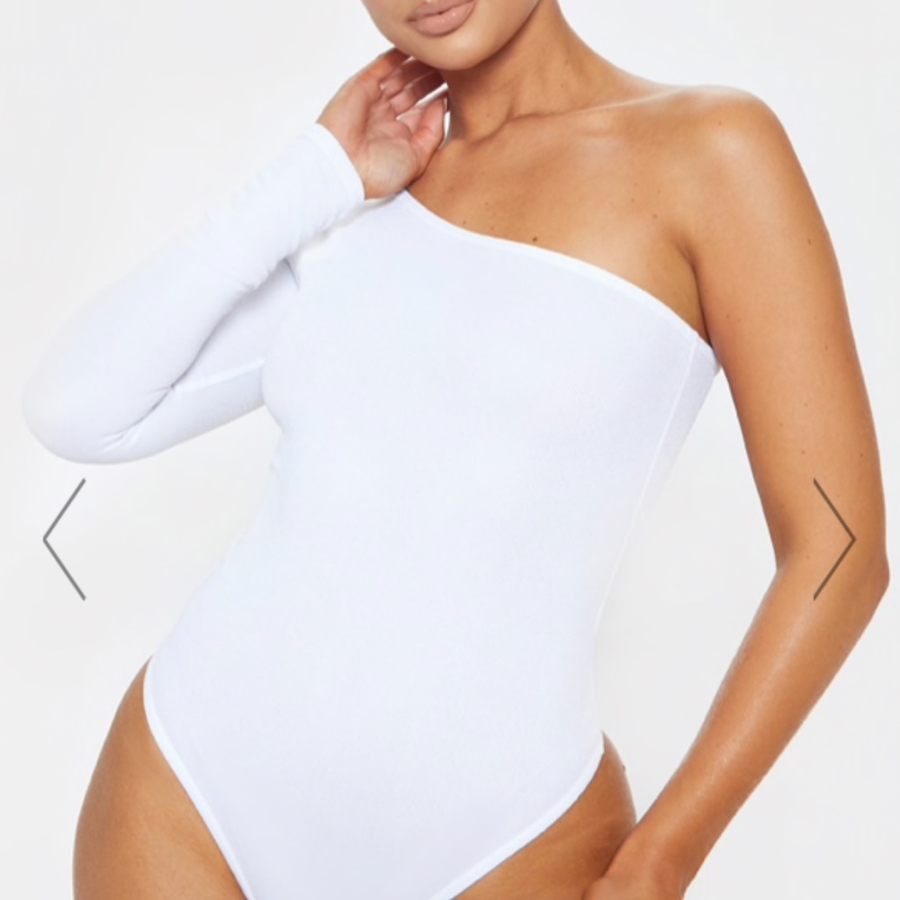 Pretty Little Thing, White One Shoulder Bodysuit